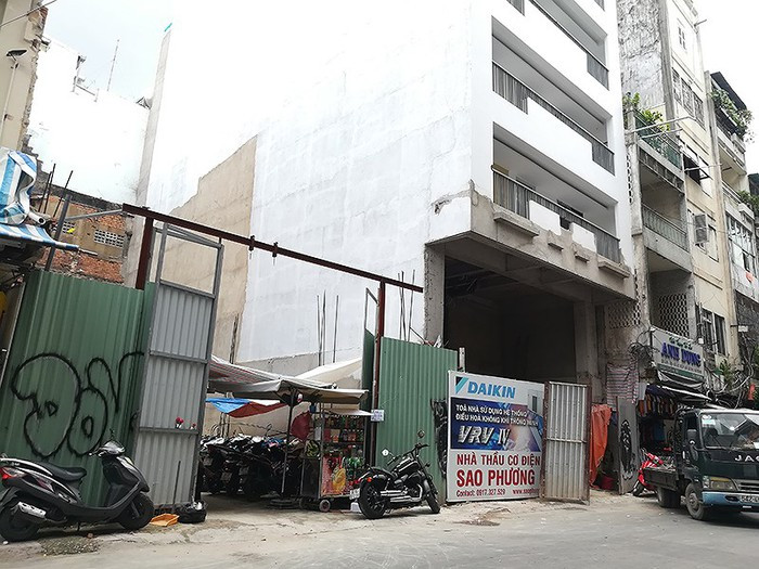 Chưa kỷ luật trưởng phòng vì… khuyết chủ tịch quận