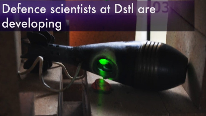 Uy lực khủng khiếp của vũ khí laser Anh