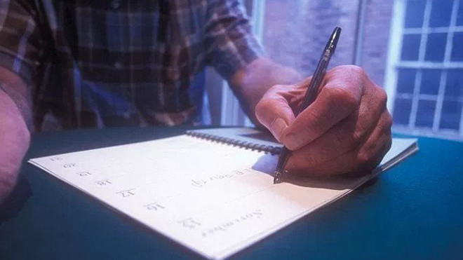 Theo một nghiên cứu, có tới 30-35% tội phạm ấu dâm là người thuận tay trái.