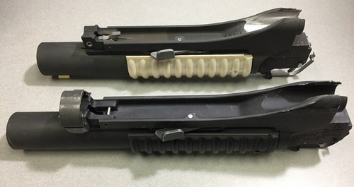 Khẩu M203 sản xuất bởi RAMBO (trên) và phương pháp truyền thống. Ảnh: KitUp.