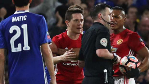 M.U sắp nhận án phạt sau trận thua Chelsea