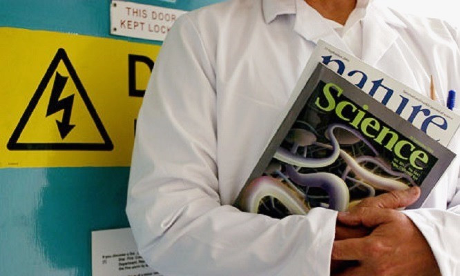 Giáo sư sẽ phải có công bố khoa học quốc tế. Ảnh minh họa