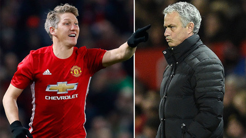 Schweinsteiger phớt lờ HLV Mourinho khi nói lời tri ân