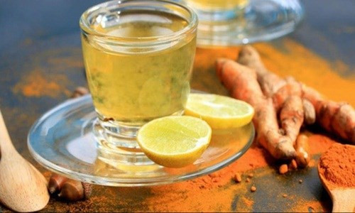  Nghệ kết hợp với chanh, cam, mật ong và một số nguyên liệu khác có thể chữa trầm cảm nhẹ rất hiệu quả. Ảnh: Kênh sức khỏe.