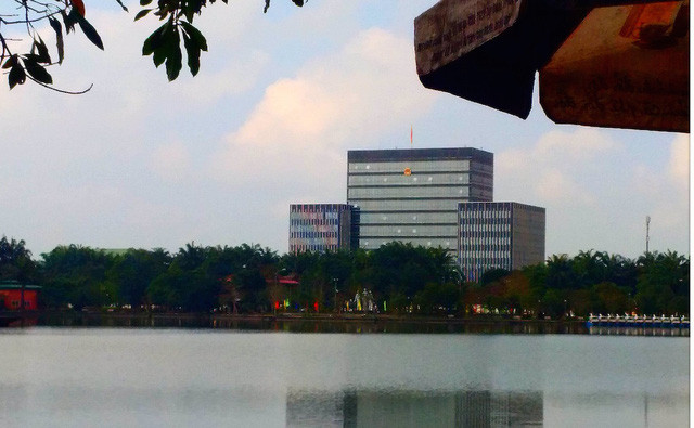 UBND tỉnh Nghệ An - nơi được doanh nghiệp tặng xe tiền tỷ để sử dụng (Ảnh: N.D)