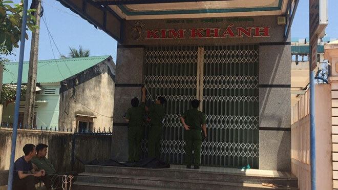 Cơ quan công an đang khám nghiệm hiện trường