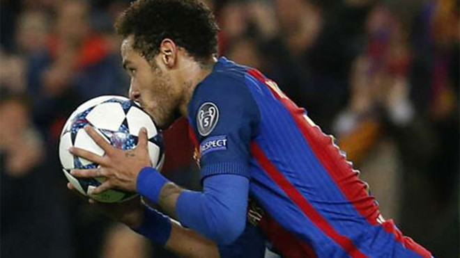 Ronaldinho từng nhận xét Neymar đã đạt đến đẳng cấp của Messi và Ronaldo. Ảnh: Reuters