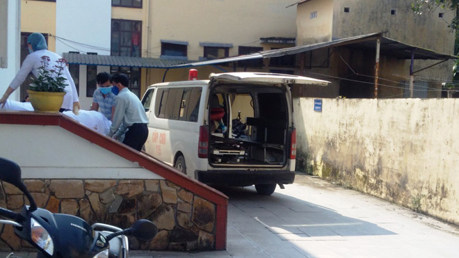 Đưa thi thể nạn nhân về gia đình để lo hậu sự.