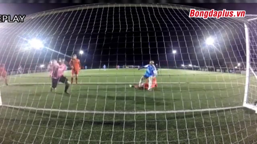 Tròn mắt xem thủ môn bắt bóng kiểu... Thái cực quyền