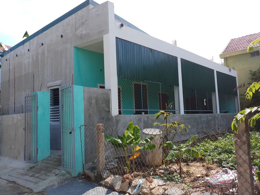 Phát hiện thi thể bé trai sơ sinh trong bồn cầu nhà trọ