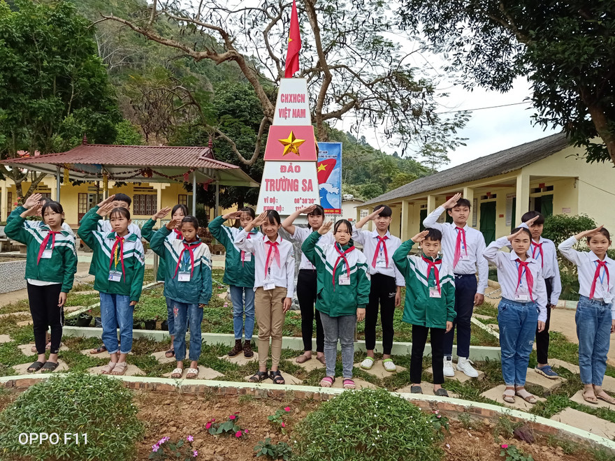 Cột mốc đảo Trường Sa trên đất liền