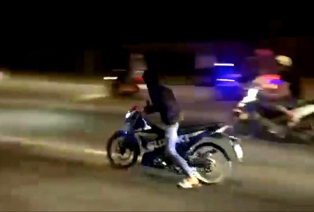 Cảnh sát vây bắt đoàn đua 200 xe trên Quốc lộ 1A