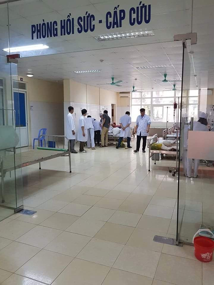 Một đối tượng lao vào trường tiểu học đâm chém khiến 5 học sinh thương vong