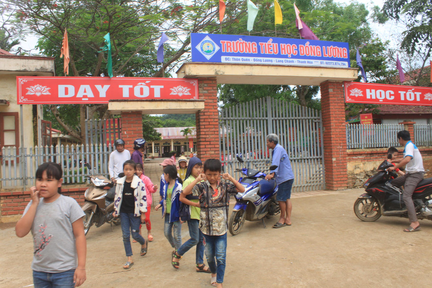  Bốn học sinh bị đâm tại trường đã trở lại lớp học