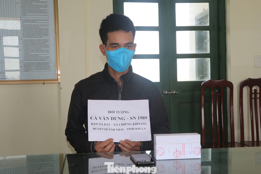 Cà Văn Dung bị bắt khi đang vận chuyển 4.000 viên ma tuý tổng hợp từ Sơn La về Nam Định - Ảnh: Hoàng Long