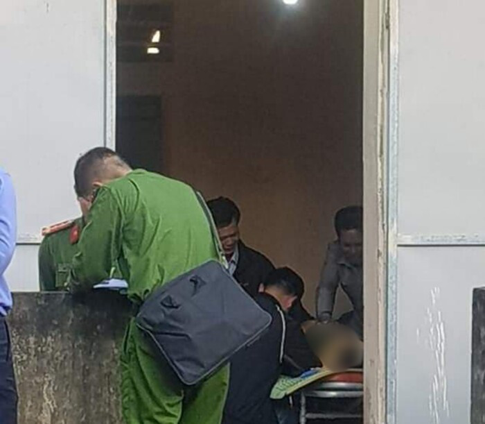 Tiến hành điều tra, xác định nguyên nhân tử vong của thượng uý Nguyễn Tuấn Minh - Ảnh: Hoàng Long 