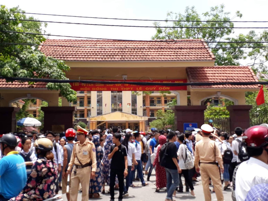 Ngày 8 và 9/6, hơn 18.000 thí sinh dự thi vào lớp 10 công lập tại Thái Bình - Ảnh: Hoàng Long