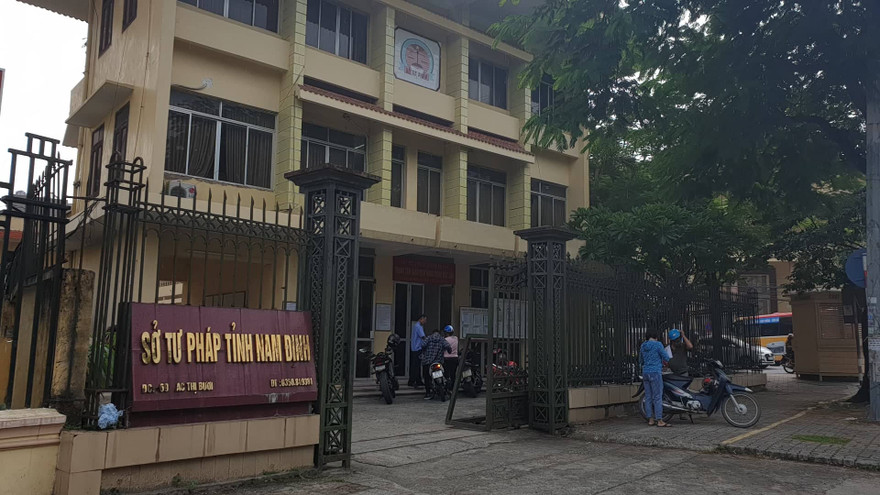 Sở Tư pháp Nam Định, nơi có 2 cán bộ vừa bị bắt, khởi tố - Ảnh: Hoàng Long