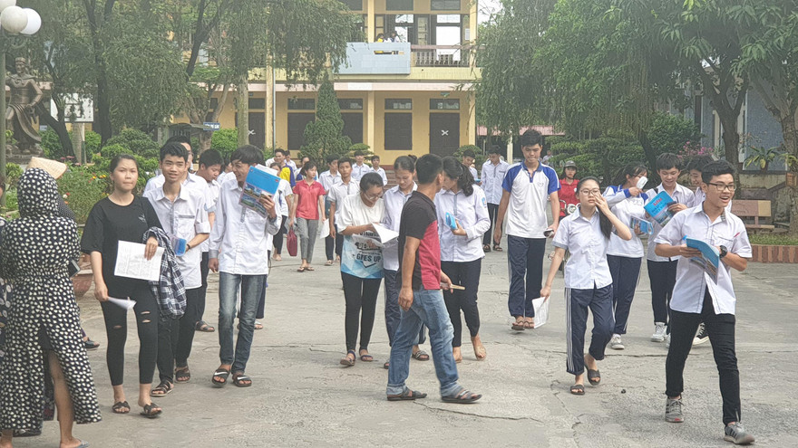 Kỳ thi tuyển sinh vào lớp 10 công lập tại Nam Định diễn ra trong 2 ngày 9/6 và 10/6 - Ảnh: Hoàng Long