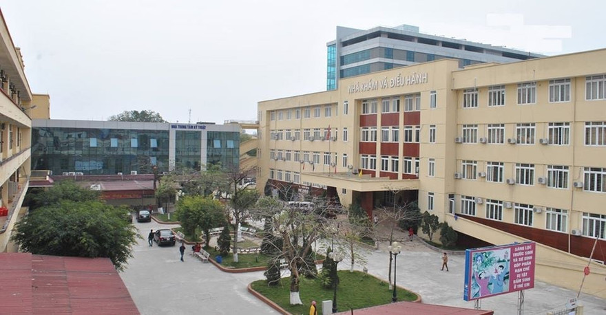 Bắt tạm giam Phó trưởng khoa bệnh viện nhận hối lộ