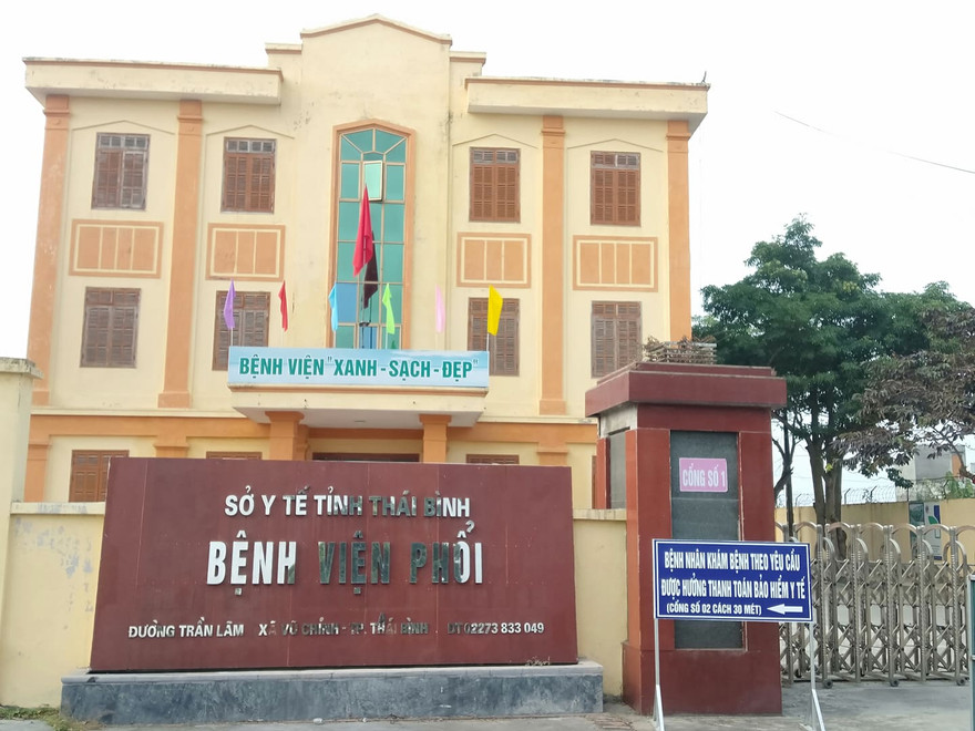 Bệnh viện Phổi Thái Bình, nơi xảy ra vụ đầu độc bằng trà sữa khiến một người tử vong - Ảnh: Hoàng Long