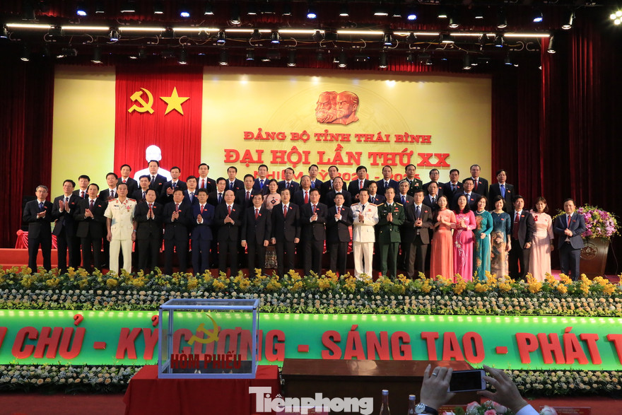 Bộ Chính trị chuấn y danh sách Ban Chấp hành, Ban Thường vụ và Bí thư, Phó Bí thư Tỉnh uỷ Thái Bình khoá XX - Ảnh: Hoàng Long