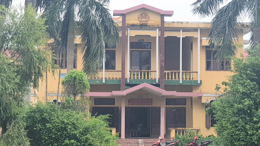 TRụ sở Đảng uỷ, UBND xã Nam Mỹ, nơi công tác của 3 cán bộ vừa bị bắt - Ảnh: Hoàng Long