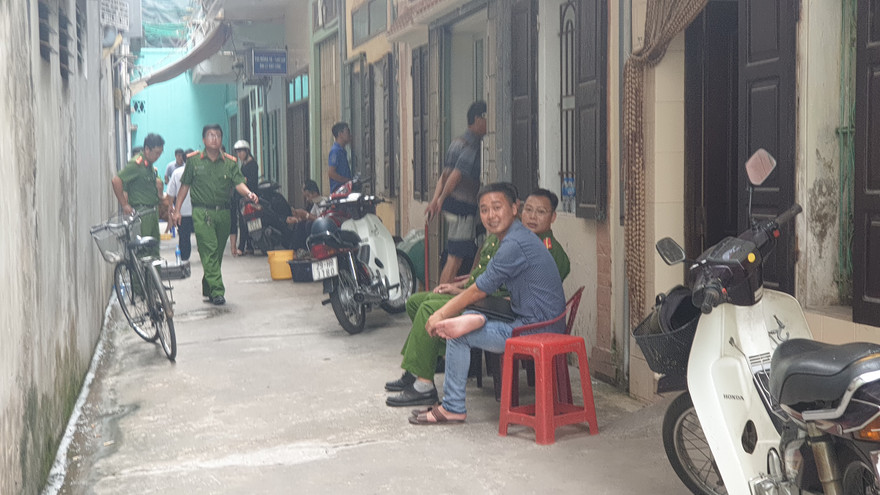 Công an Nam Định điều tra hiện trường vụ cháy - Ảnh: Hoàng Long