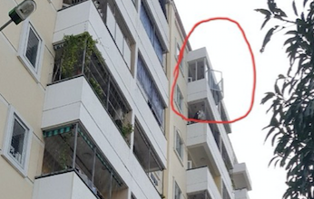 Cháu bé 3 tuổi bị ngã từ lan can tầng 8 của chung cư đã thoát chết kỳ diệu - Ảnh: Hoàng Long