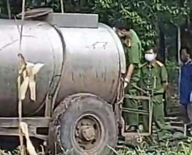 Hai vợ chồng chết bất thường trong bồn chứa phân 