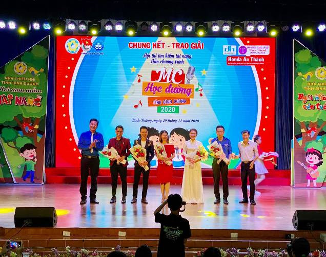 Trao giải ‘MC học đường’ cuộc thi tìm kiếm tài năng trẻ