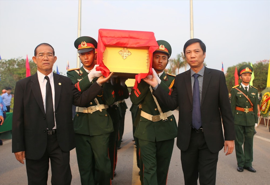 Truy điệu và an táng hài cốt liệt sĩ quân tình nguyện