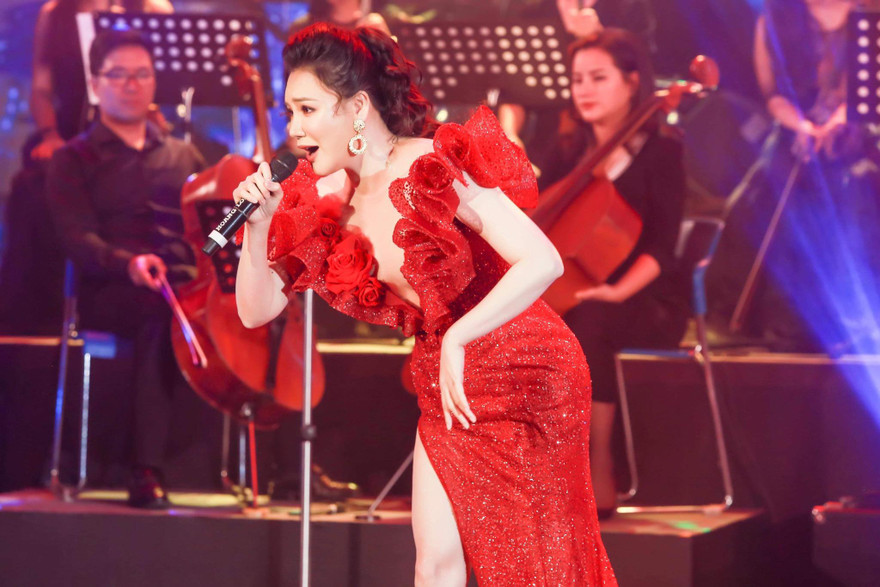 Sau hơn 10 năm ở ẩn, Hồ Quỳnh Hương bây giờ ra sao?