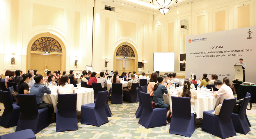 Toàn cảnh buổi Tọa đàm diễn ra tại Hà Nội