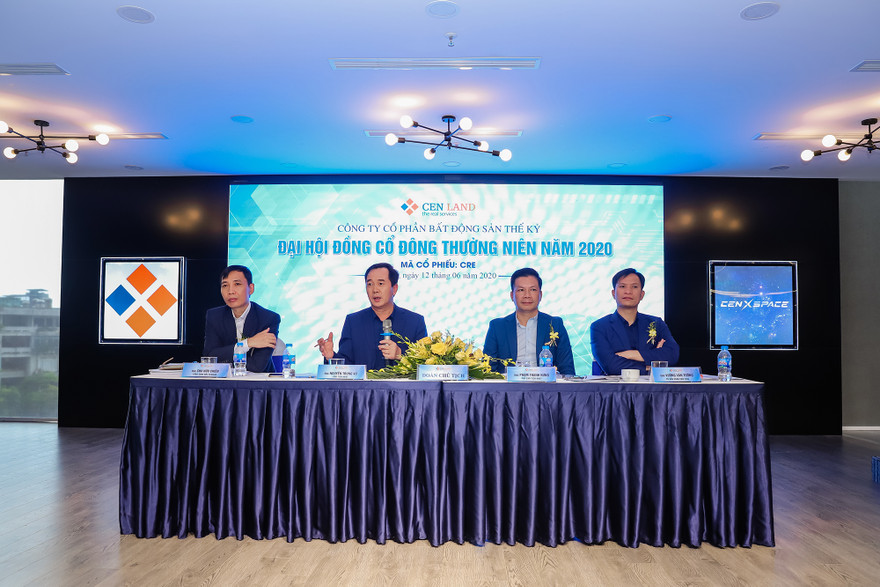 “Trong 5 tháng đầu năm 2020, hơn 1.500 giao dịch mảng dự án, nhà riêng lẻ đã được giao dịch thành công qua cổng CenHomes.” Ông Nguyễn Trung Vũ – trả lời trong phiên thảo luận tại ĐHĐCĐ thường niên CenLand 2020