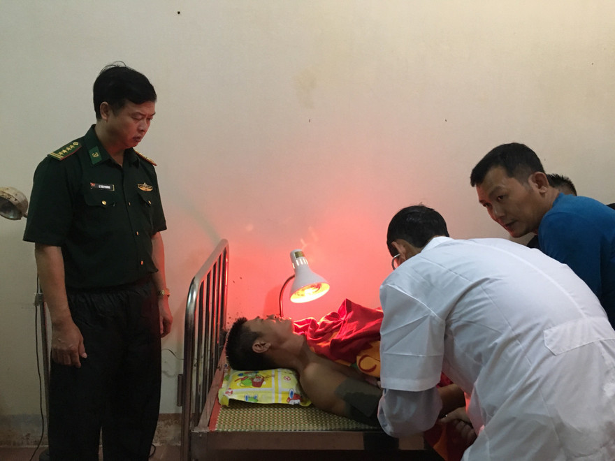 Cứu hộ thành công 5 thuyền viên bị nạn trên biển