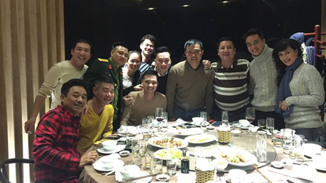 Chí Trung đăng ảnh các nghệ sĩ được cho là sẽ xuất hiện trong chương trình Táo quân 2016.