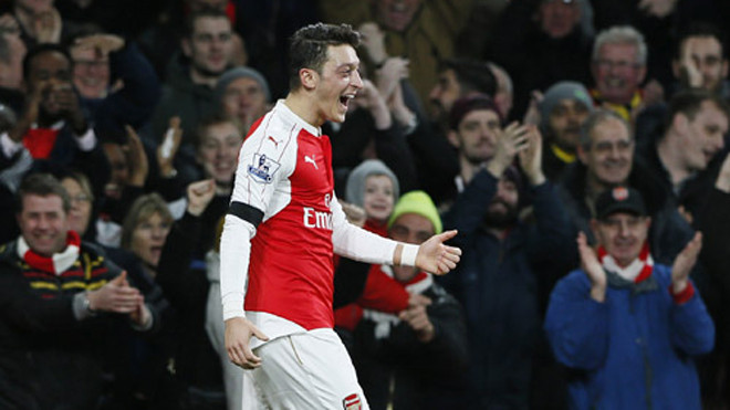 Ozil đang là hợp đồng đắt giá nhất của Arsenal. Ảnh: Reuters.