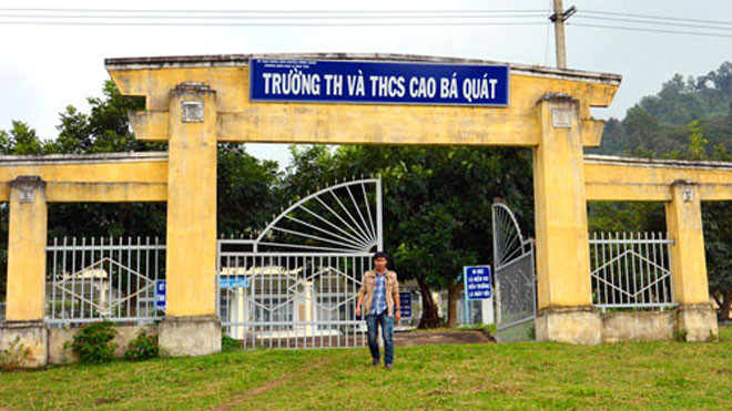 Hiệu trưởng trường Cao Bá Quát bị cho là ăn chặn 137 triệu đồng của học sinh. Ảnh: Nhật Hạ