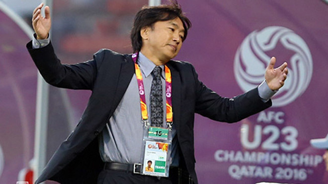 HLV Miura bị sa thải khi hợp đồng chỉ còn hai tháng là hết hạn.