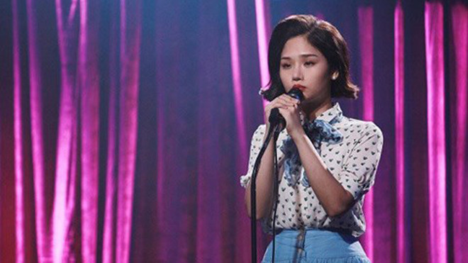 Miu Lê thể hiện "Còn tuổi nào cho em" trong phim