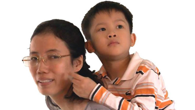 Chị Nguyễn Mai Anh và bé Thiện Nhân