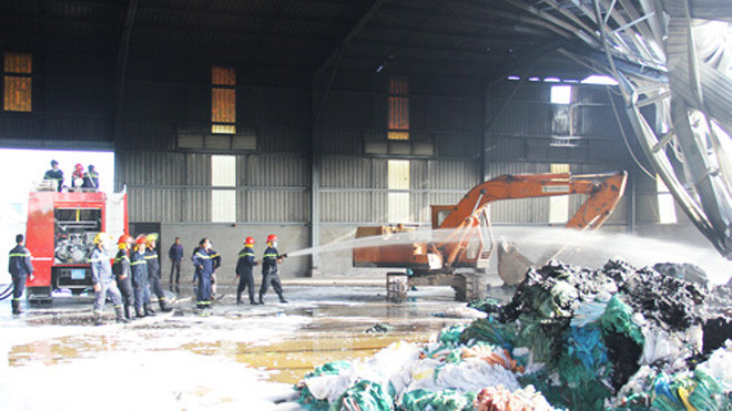 Đám cháy được dập tắt sau 3 giờ bùng phát. Ảnh: Cửu Long