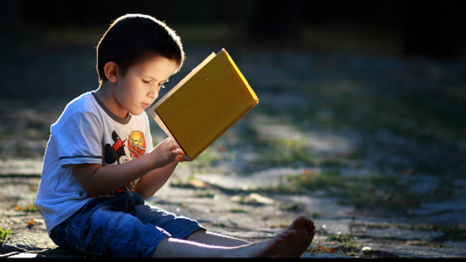 Tiền kẹp trong sách và bài học đi suốt cuộc đời