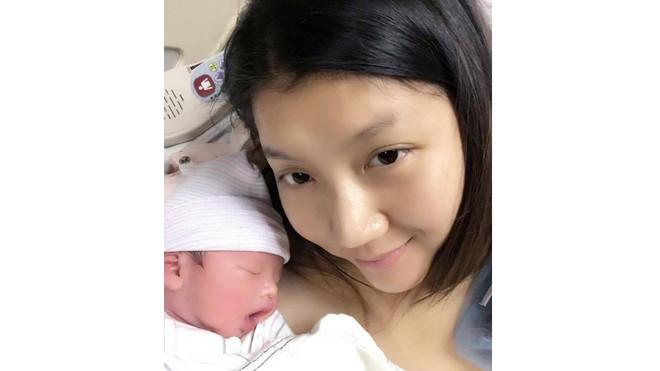 Hé lộ hình ảnh đầu tiên của con trai Ngọc Quyên