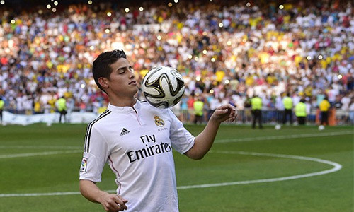 Real, trong kỷ nguyên Perez, luôn làm điên đảo thị trường chuyển nhượng bằng những thương vụ bom tấn như Ronaldo, Kaka, Modric, Bale, James (trong ảnh)... Ảnh: AFP.