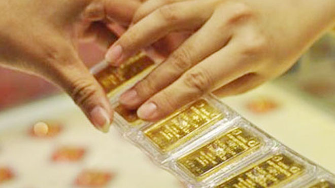 Vàng và USD tiếp tục tăng trong phiên đầu tuần