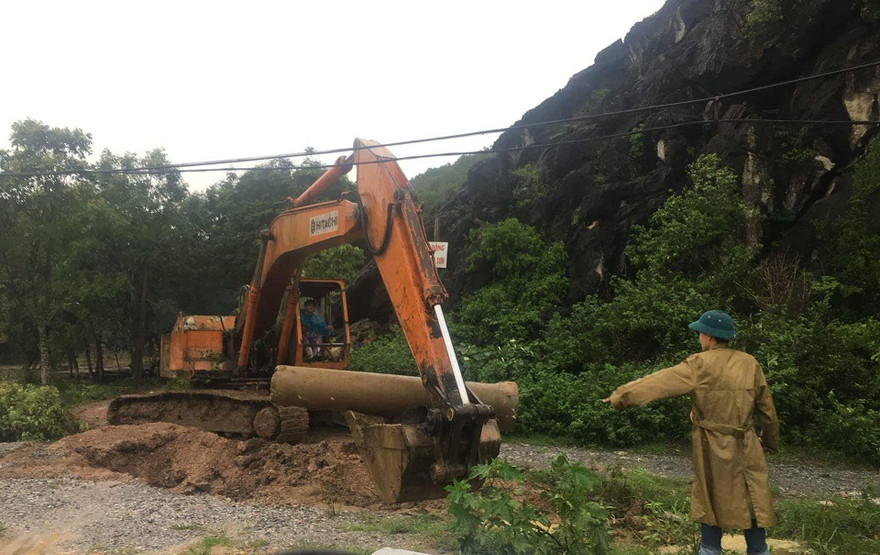 Ngang nhiên phá đường