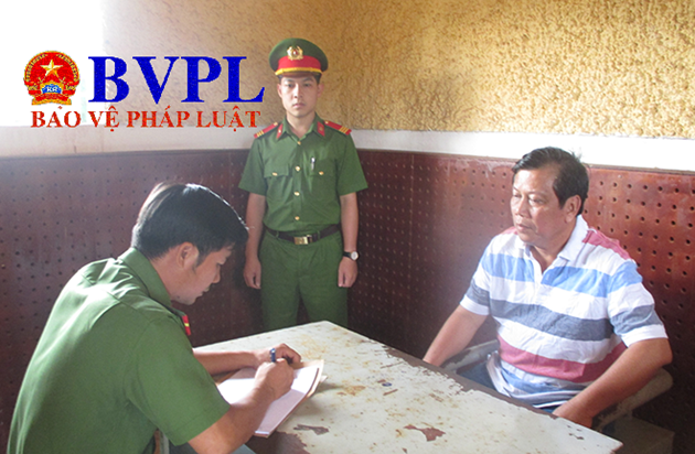 "Đại gia" xăng dầu Trịnh Sướng tại Cơ quan điều tra. 