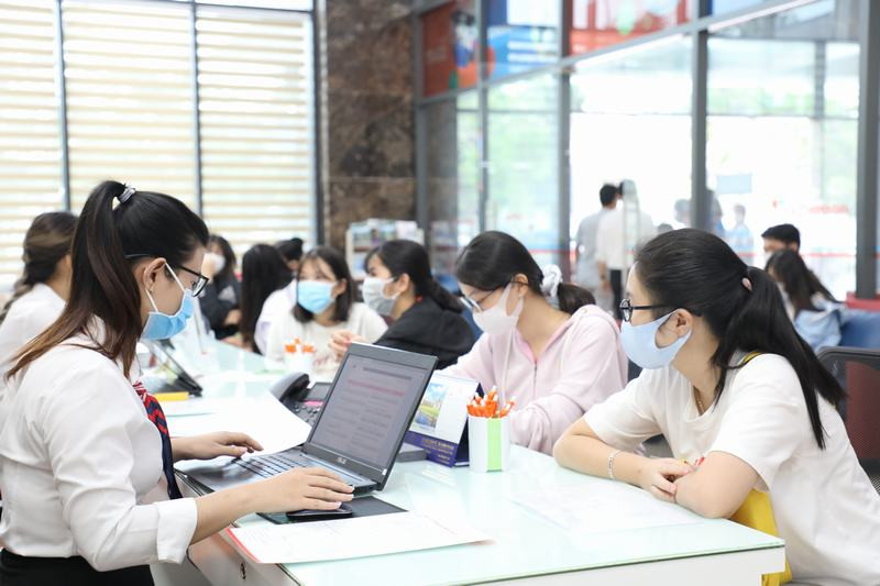 Nhiều trường vẫn tiếp tục nhận hồ sơ học bạ sau kỳ thi tốt nghiệp THPT